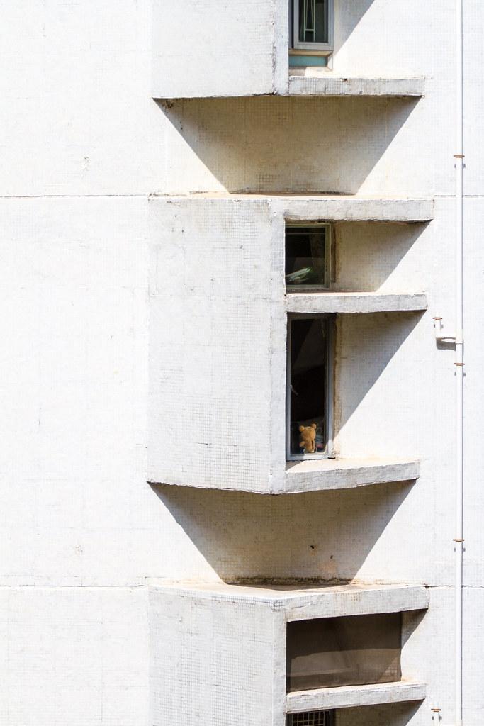 Tehran Renters Exceed 30% Rule as Housing Costs Surge